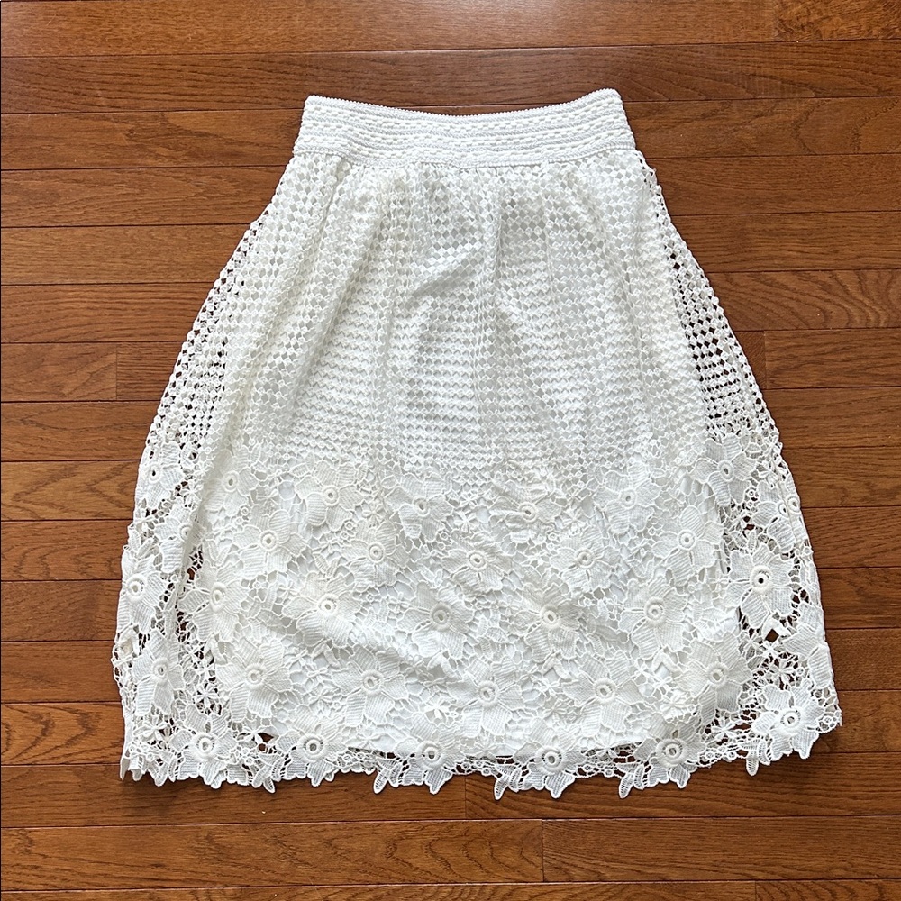 Elegant White Lace Women's Skirt